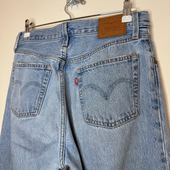 LEVI’s Premium 501 Distressed Light Wash Rigid Denim Jeans - Picture 7 of 13